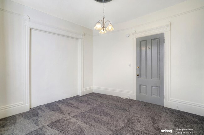 Building Photo - 1618 Grove St