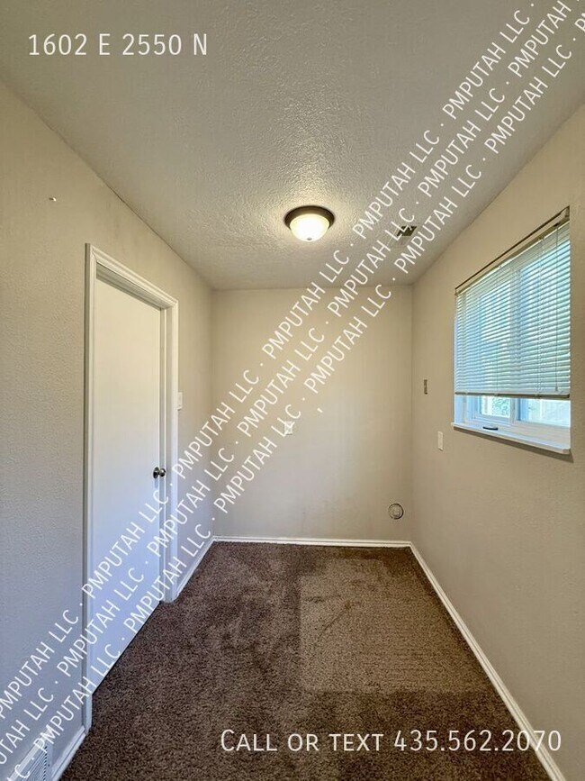 Building Photo - 1602 E 2550 N