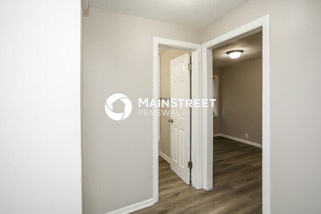 Building Photo - 3 Bedroom Pet-Friendly Home in Kansas City...