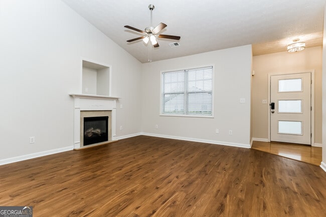 Building Photo - 1213 Winwood Dr