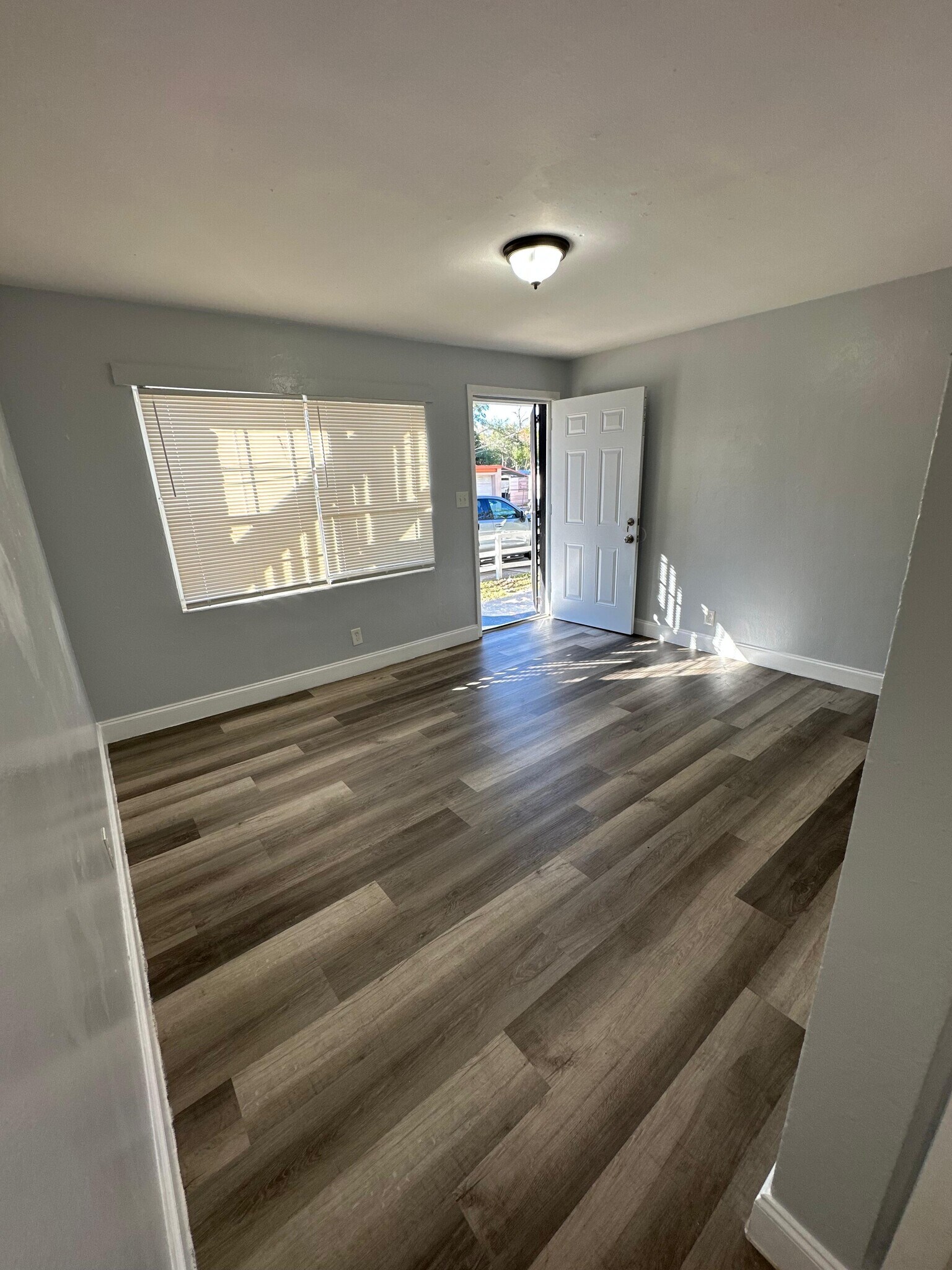 Building Photo - 3805 Fairfax St