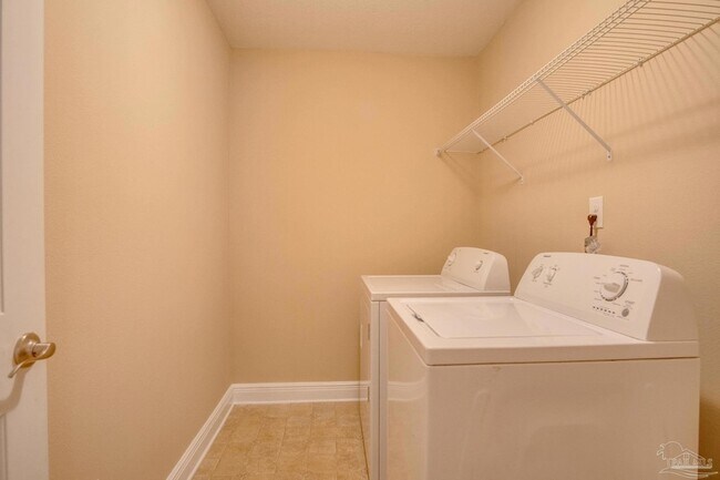 Building Photo - 3324 Wasatch Range Loop