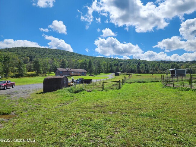 Building Photo - 285 Gridley Rd