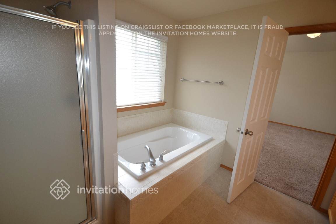 Building Photo - 1705 Peach Park Ln
