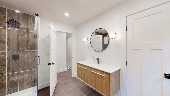 Building Photo - 11833 Overlook Dr