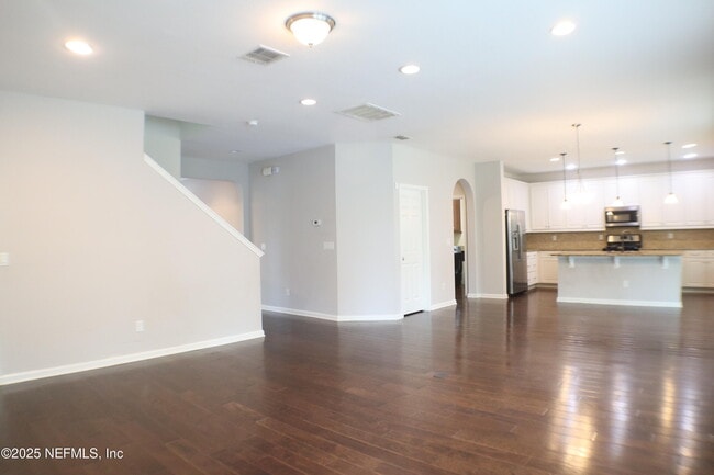 Building Photo - 175 Starlis Pl