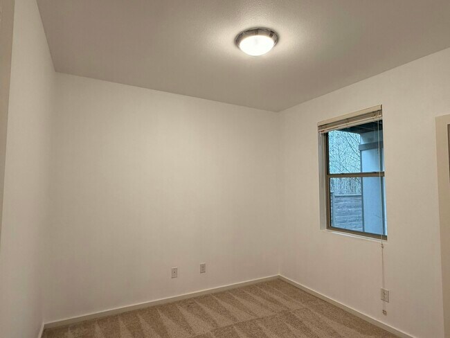 Building Photo - 18707 107th Ave SE