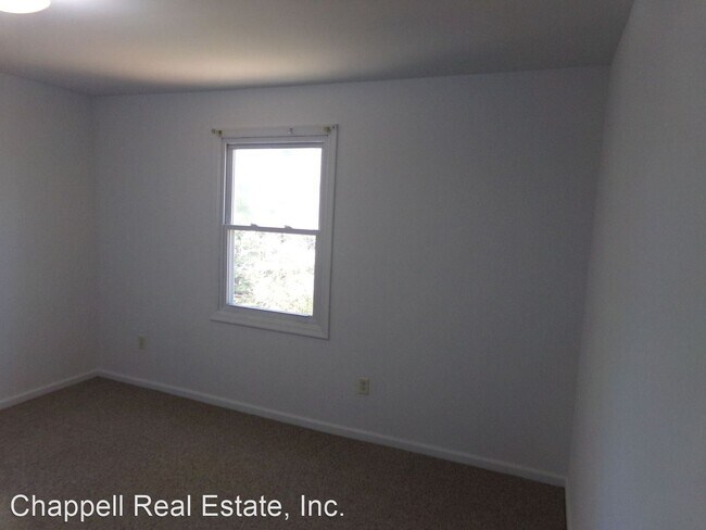 Building Photo - 2 br, 1.5 bath House - 6577 Commons Drive