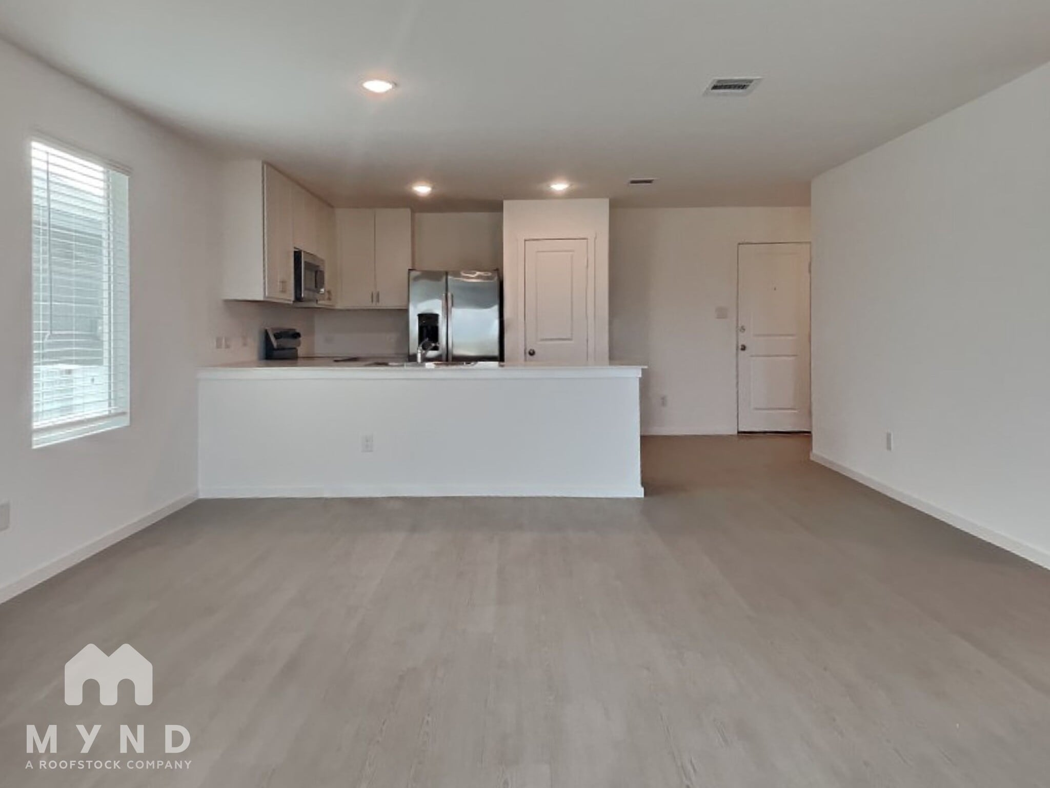 Building Photo - 316 Pacific Waters