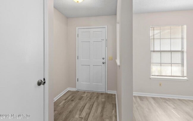 Building Photo - 10855 Rutherford Ct