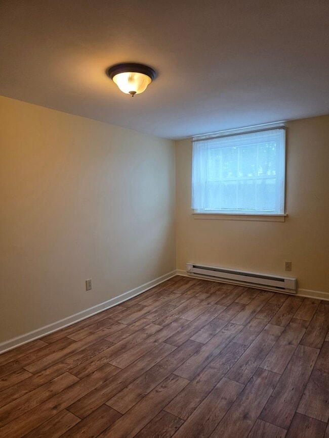 Building Photo - Large yard and quiet location in Findlay