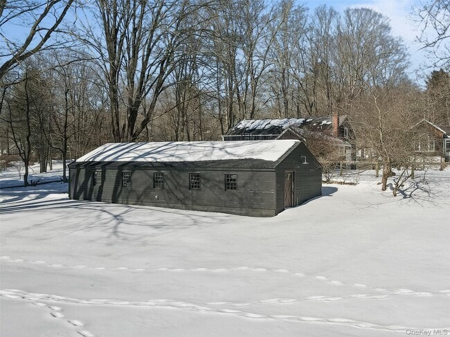 Building Photo - 100 Upper Shad Rd