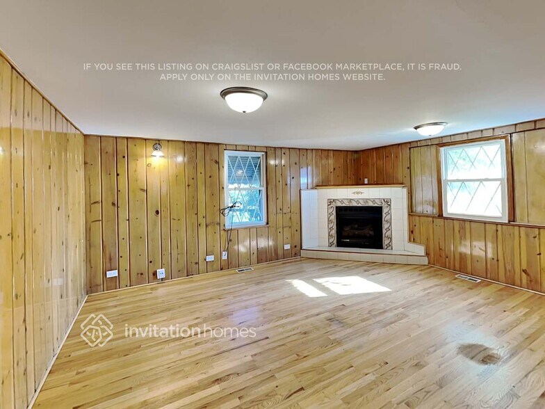 Building Photo - 4717 Wesley Terrace