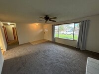 Building Photo - 1650 NW Highland Dr