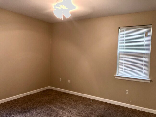 Building Photo - Beautiful One Bedroom Apartment in Fort Walton Beach!