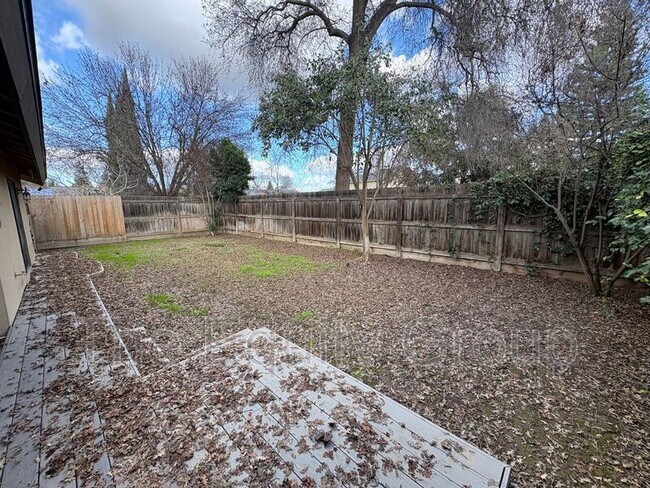 Building Photo - 644 N Atwood St