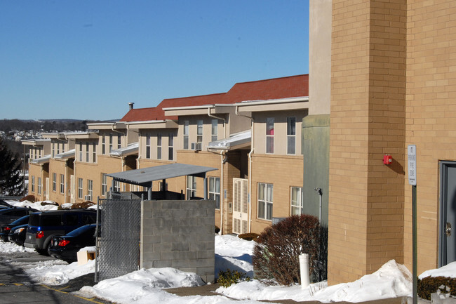 Building Photo - Spring Valley Commons