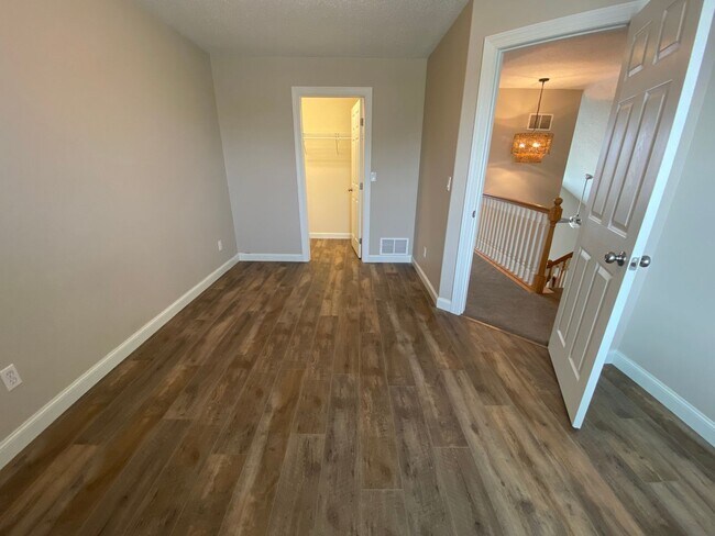Building Photo - A RELAXING RETREAT - 3 bd/2.5 bath Twin Home for Rent