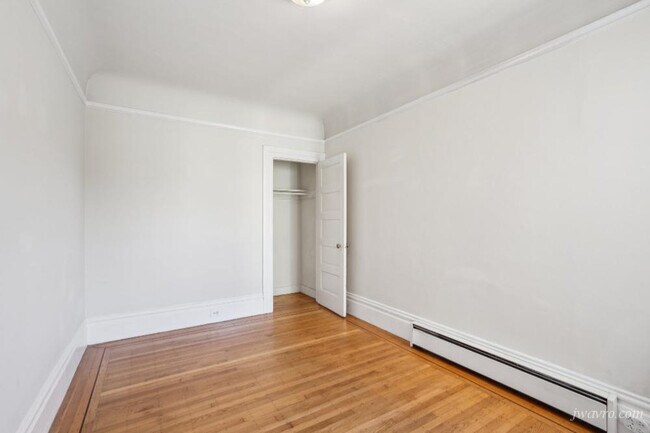 Building Photo - 1208 Cole St