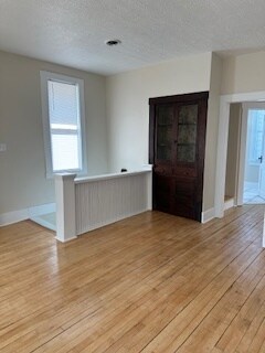 Entry - 15 N Muessing St