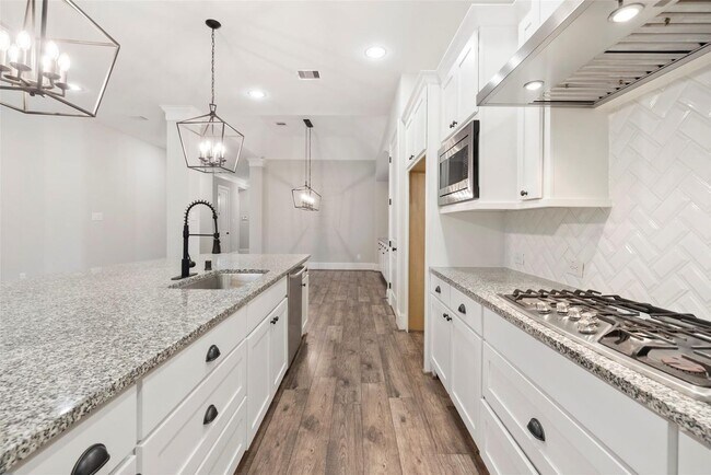 Building Photo - 17703 Sequoia Kings Dr