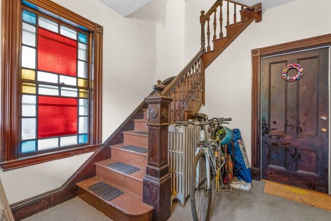 Building Photo - 5 Wenham St