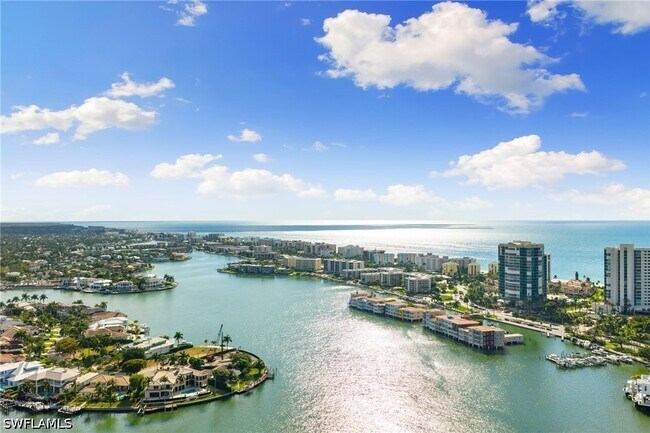 Building Photo - 3500 Gulf Shore Blvd N