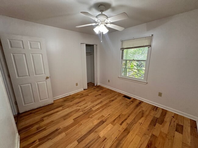 Building Photo - Single Family Home