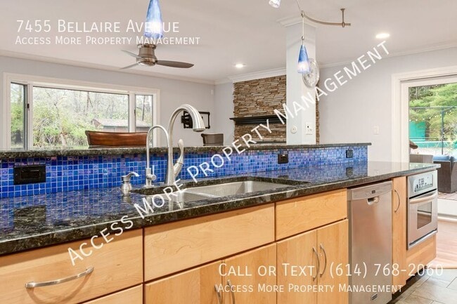 Building Photo - 7455 Bellaire Ave