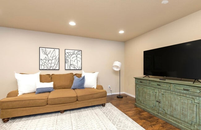 Building Photo - 2720 2nd Ave N