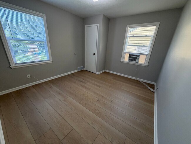 Building Photo - 3732 N 36th Ave