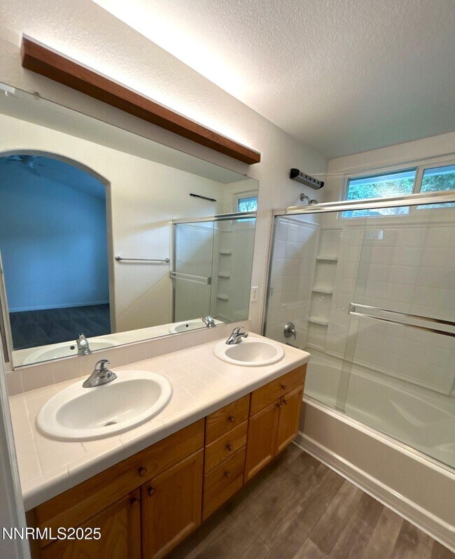 Building Photo - 130 Summerset Dr