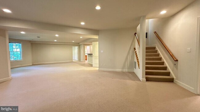 Building Photo - 1354 Lewinsville Mews Ct