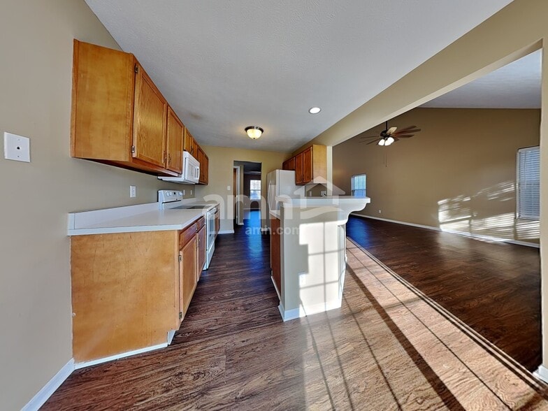 Building Photo - 6475 Calloway Ct