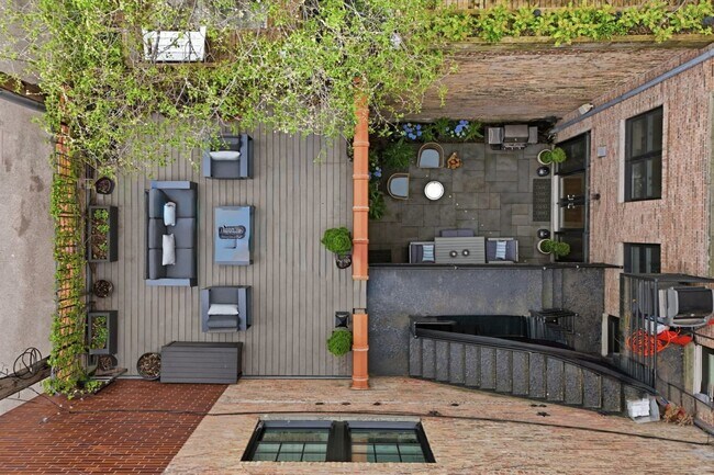 Building Photo - 22 E Division St