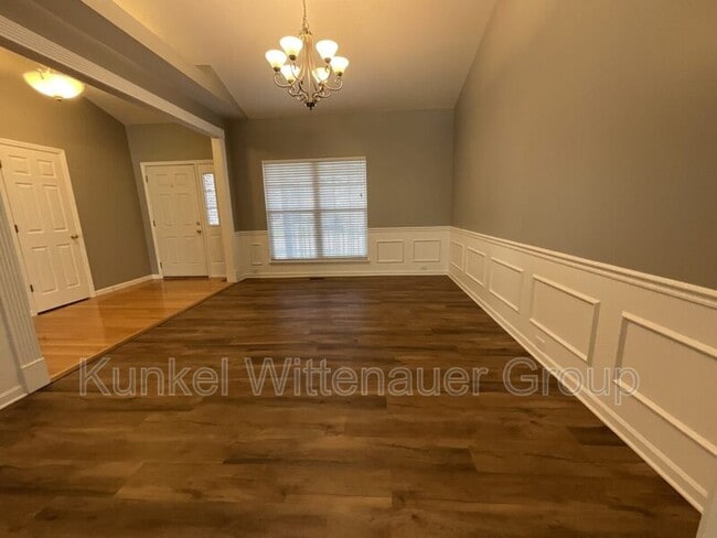 Building Photo - 2308 Four Lakes Dr