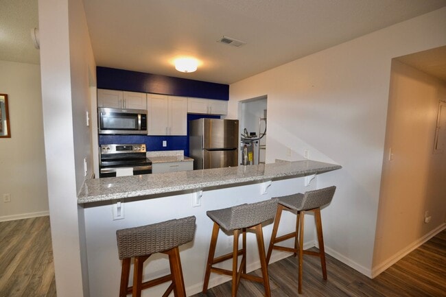 Building Photo - First Floor Condo in Norfolk