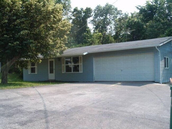 Front - 5554 Carter Dr