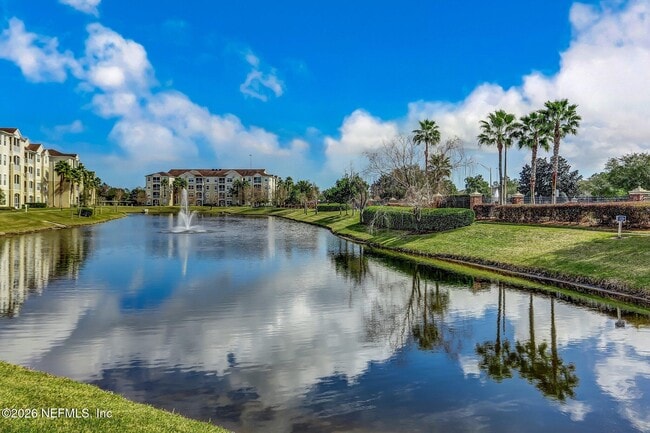 Building Photo - 7800 Point Meadows Dr