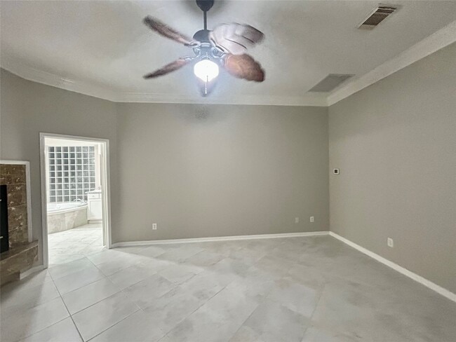 Building Photo - 16807 Laguna Springs Dr