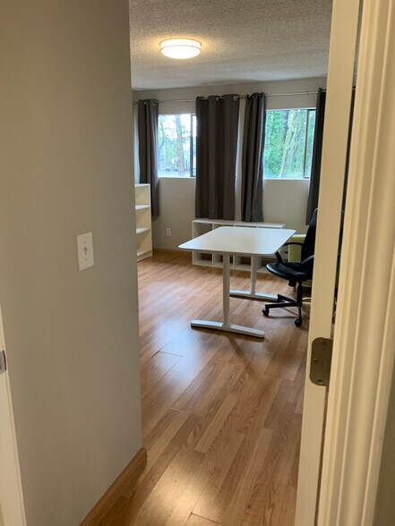 Building Photo - 15138 65th Ave S