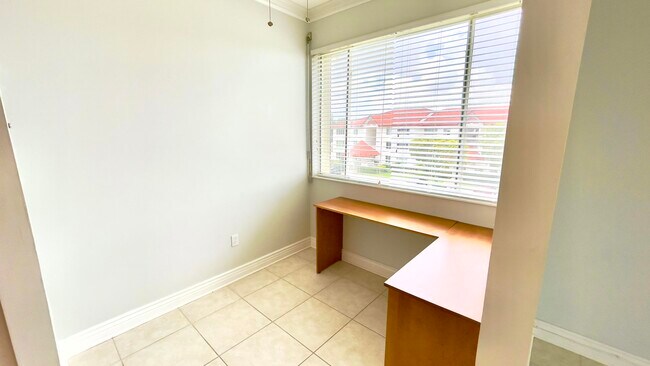 Building Photo - 107 Half Moon Cir