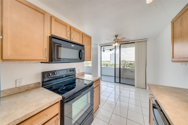 Building Photo - 1500 N Ocean Blvd