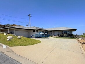 Building Photo - 2315 Sparta Dr