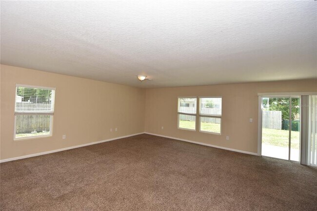 Building Photo - 14 Pine Cottage Ln