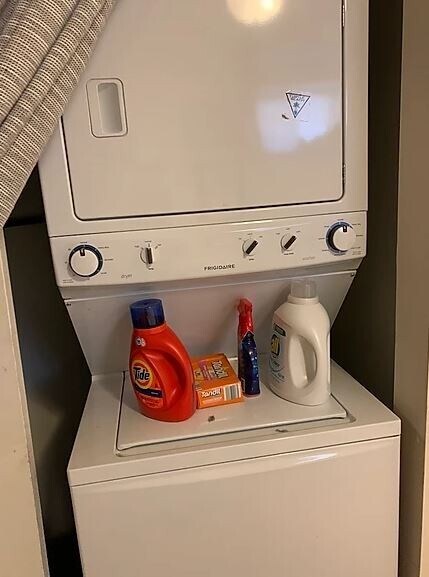 Building Photo - 851 W Fletcher St