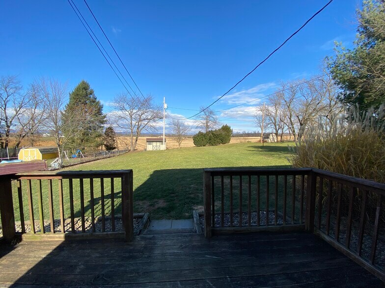 Building Photo - 6183 Mountain View Dr