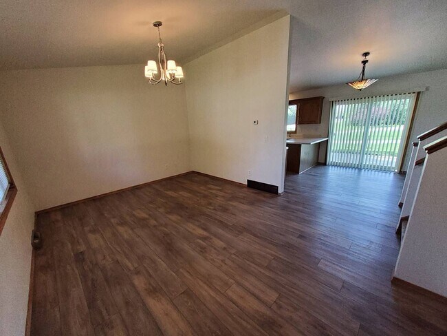 Building Photo - 2801 Ruschfield Dr