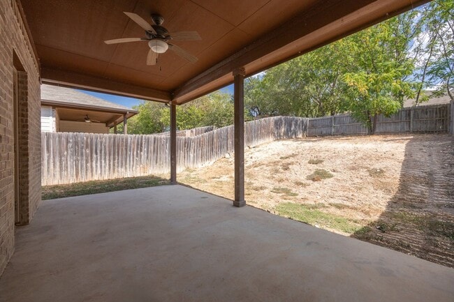 Building Photo - Nice 3 Bedroom Duplex located in New Braunfels!