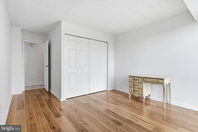 Building Photo - 5300 Holmes Run Pkwy